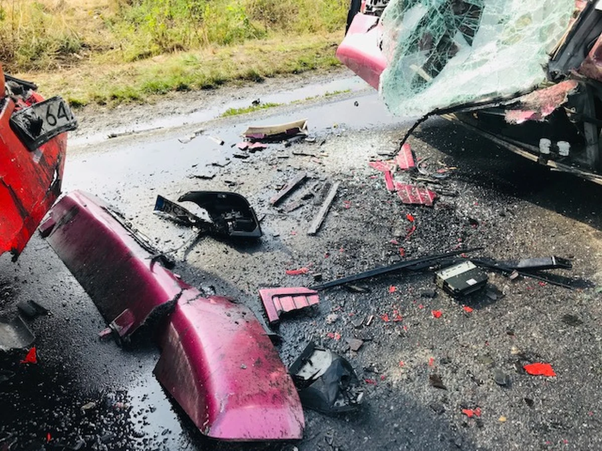 27 osób zostało poszkodowanych po zderzeniu dwóch autokarów na drodze między Chwalibożycami a Godzikowicami koło Oławy na Dolnym Śląsku. To okolice drogi krajowej nr 94. W jednym z pojazdów był zakleszczony kierowca.