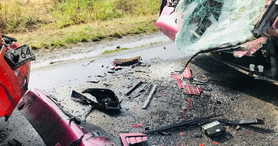27 osób zostało poszkodowanych po zderzeniu dwóch autokarów na drodze między Chwalibożycami a Godzikowicami koło Oławy na Dolnym Śląsku. To okolice drogi krajowej nr 94. W jednym z pojazdów był zakleszczony kierowca.