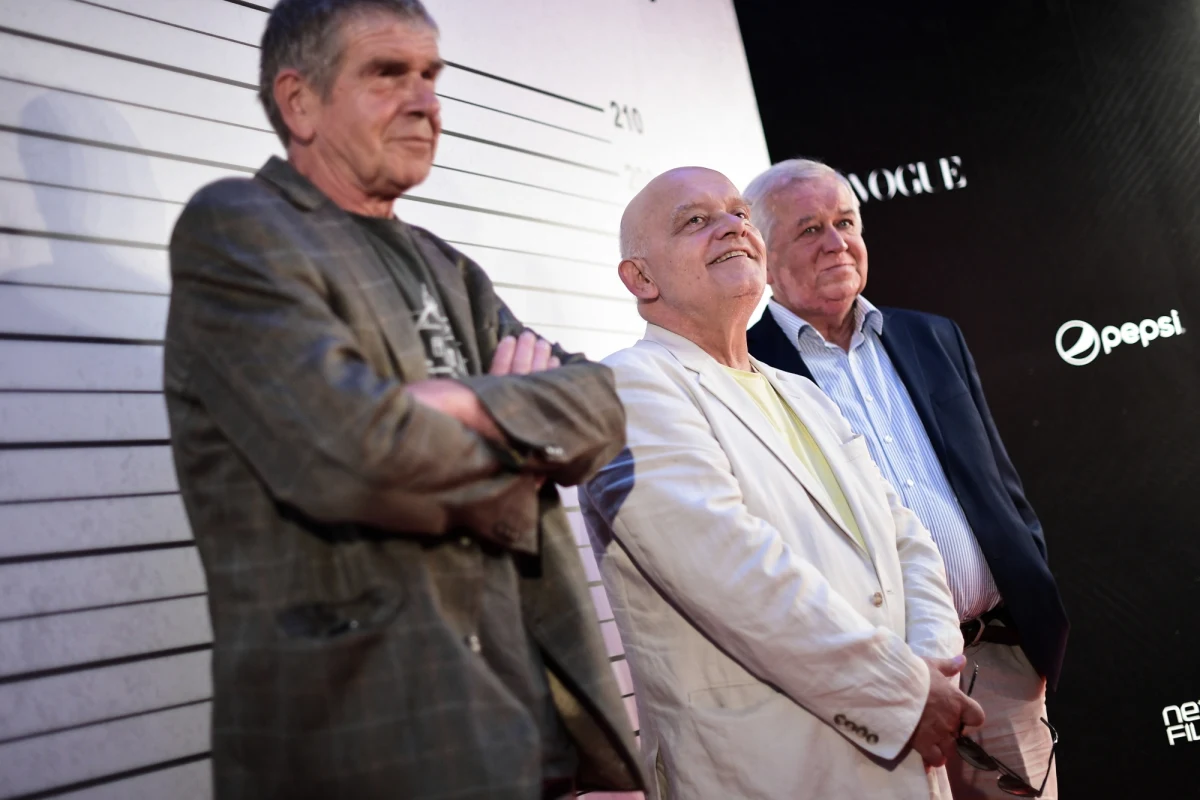 We wtorek w kinie Multikino Złote Tarasy w Warszawie odbyła się uroczysta premiera filmu Szymona Jakubowskiego "Na bank się uda". Obraz trafi do kin już 15 sierpnia. 