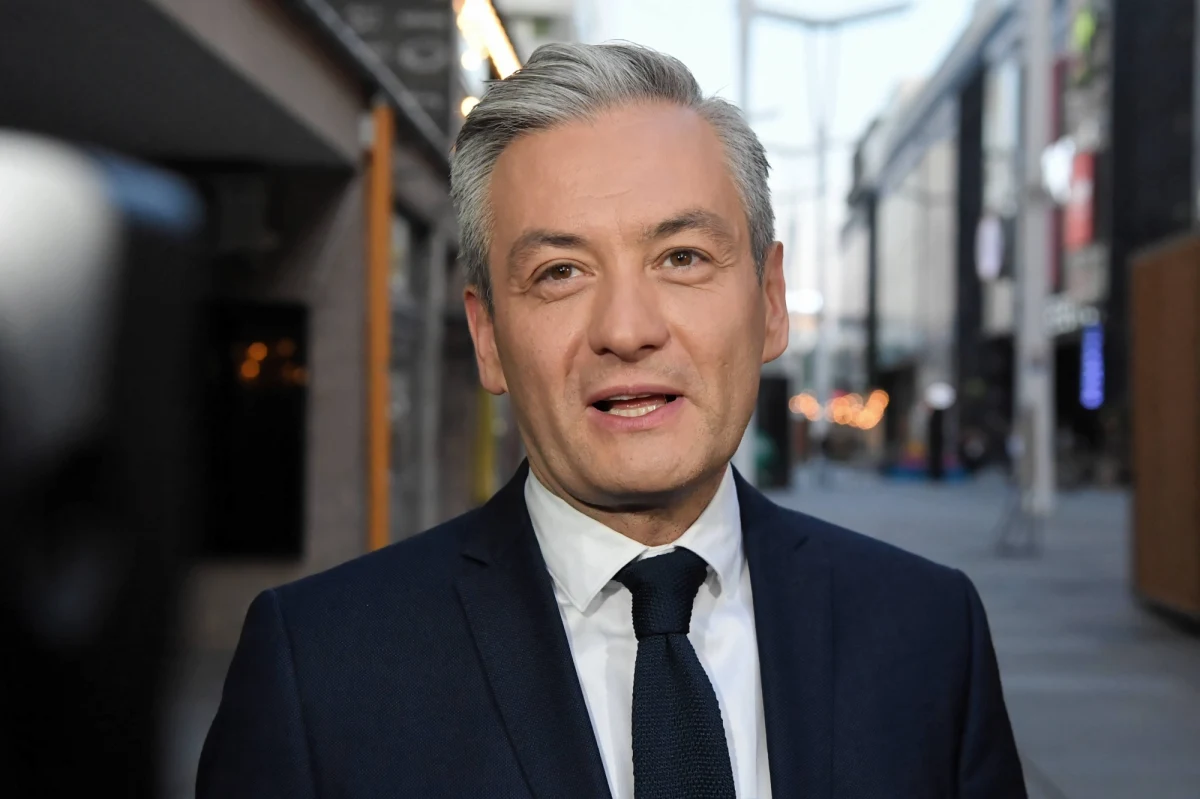 Lider Wiosny Robert Biedroń opublikował na Facebooku treść swojego listu do papieża Franciszka. Przypomniał w niej m.in. niedawną wypowiedź arcybiskupa Marka Jędraszewskiego o "tęczowej zarazie" i ataki na uczestników Marszu Równości w Białymstoku. 