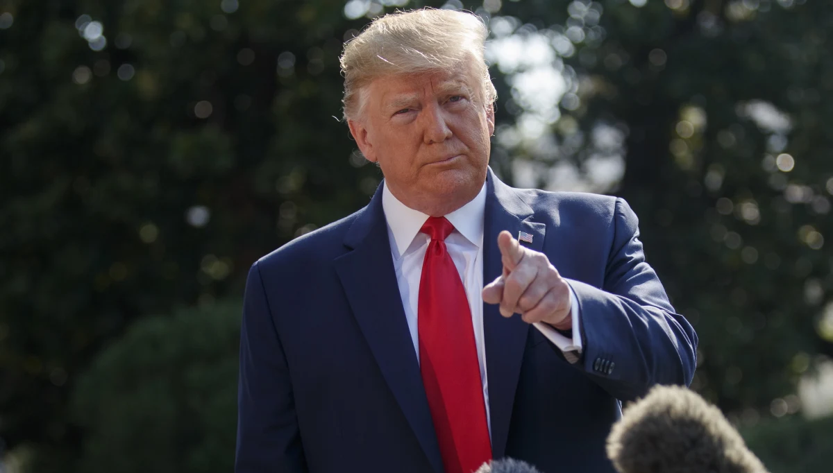 Prezydent USA Donald Trump oznajmił w środę, że chce wzmocnić sprawdzanie przeszłości osób, chcących kupić broń palną oraz że obie partie w Kongresie są zainteresowane wprowadzeniem takiego rozwiązania. W USA doszło ostatnio do dwóch głośnych strzelanin.