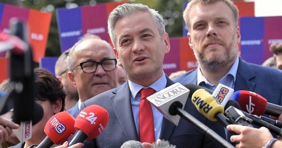 To początek budowania szerszej formacji - w ten sposób lider Wiosny Robert Biedroń uzasadniał w środę ideę startu w październikowych wyborach parlamentarnych kandydatów Wiosny i Razem z list SLD, które we wtorek zmieniło skrót swej partii na "Lewica".