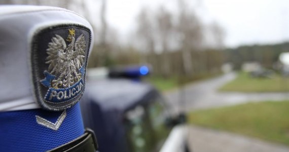 ​Policjanci z łódzkiego Archiwum X rozwikłali sprawę zabójstwa dzielnicowego z 1994 roku, który pełnił służbę w ówczesnym województwie sieradzkim. Jak dowiedział się reporter RMF FM, funkcjonariuszom udało się zatrzymać podejrzanego o zabicie policjanta.
