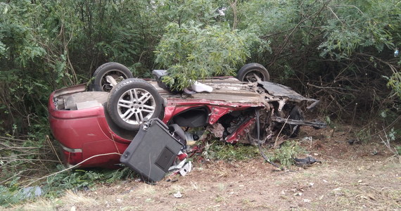 Dwoje Polaków zginęło w czwartek w wypadku drogowym na Węgrzech, trzecia osoba w stanie krytycznym została przewieziona do szpitala – poinformował w czwartek polski konsul Marcin Sokołowski.