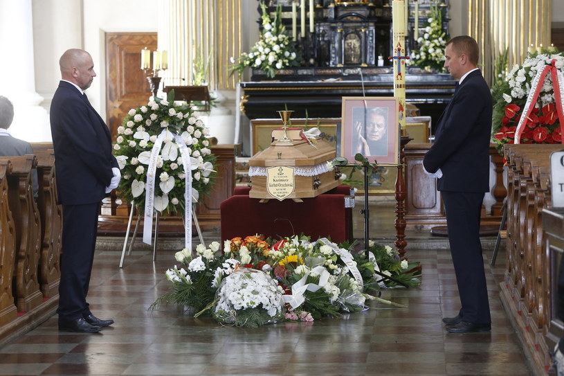 W czwartek, 8 sierpnia, odbył się pogrzeb Kazimierza Orzechowskiego. Duchowny, który był jednocześnie popularnym aktorem, spoczął na cmentarzu w Skolimowie.

