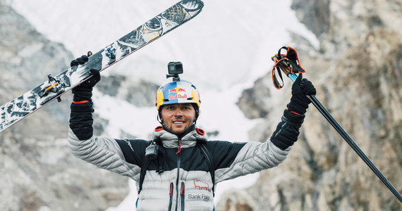 Andrzej Bargiel - pierwszy człowiek, który zjechał na nartach z K2 - ogłosił cel swojej kolejnej wyprawy. Zamierza bez użycia tlenu wejść na najwyższy szczyt świata - Mont Everest, a następnie zjechać z niego na nartach. Wyjazd do Katmandu zaplanował na 25 sierpnia. 