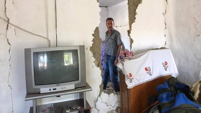 Silne trzęsienie ziemi w Turcji. "Dachy się zawaliły, domy zniszczone"