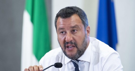 Wicepremier Włoch, szef MSW Matteo Salvini oświadczył w czwartek późnym wieczorem, że kandyduje na stanowisko szefa rządu. Deklarację tę złożył w dniu, gdy zaapelował o rozpisanie przedterminowych wyborów w związku z faktycznym rozpadem koalicji jego Ligi i Ruchu 5 Gwiazd.