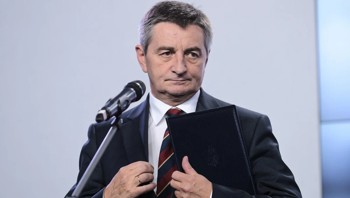O godzinie 13 podczas posiedzenia prezydium Sejmu Marek Kuchciński ma złożyć dymisję z funkcji marszałka Sejmu. Wczoraj poinformował on o tym w siedzibie Prawa i Sprawiedliwości. Kto go zastąpi?