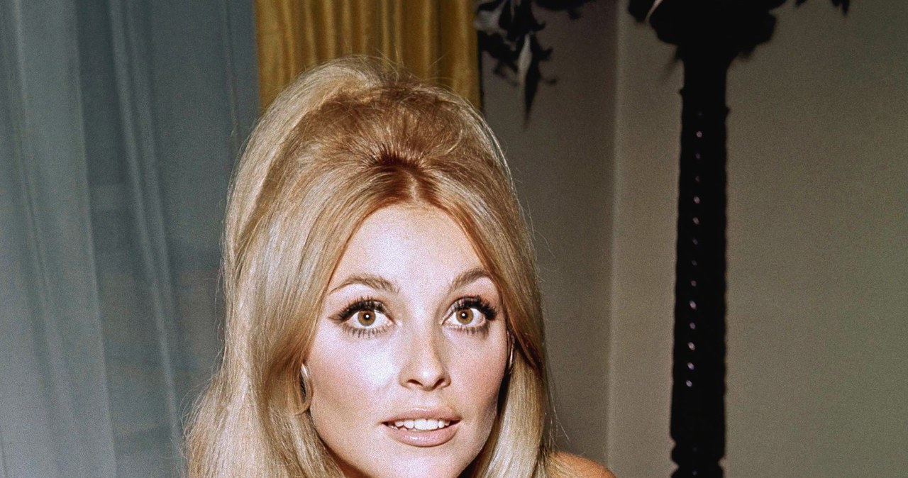 Amerykańska aktorka i modelka Sharon Tate, żona Romana Polańskiego, została zamordowana 50 lat temu, 9 sierpnia 1969 roku. Sprawa elektryzowała Hollywood, a sprawcą zbrodni okazał się Charles Manson i jego wyznawcy. Zbrodnia ta nadal kryje wiele tajemnic...