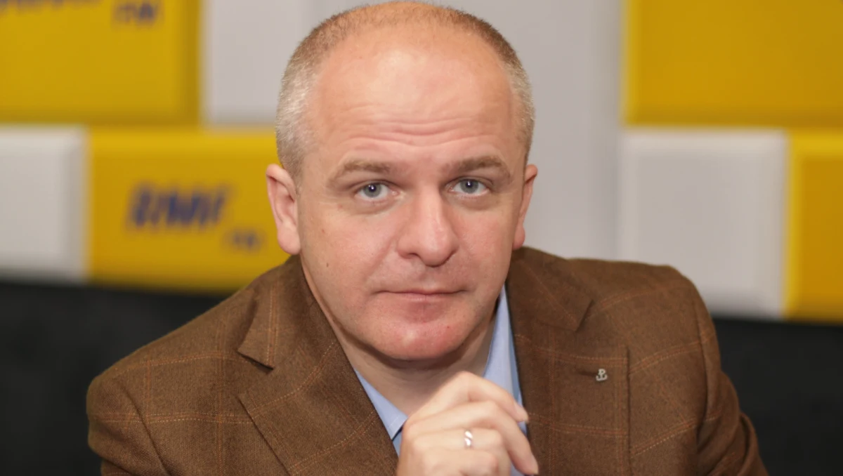 „Nie będę tylko siedział na kanapie, jadł popcorn i obserwował co się dzieje w Sejmie. Spróbuję sam się włączyć i też innych zachęcam. Wydaje mi się, że to jest taki moment, kiedy coś w Polsce się przewartościowuje. Jest jakiś okres przejściowy”  - powiedział Rozmowie w samo południe Paweł Kowal, kandydat Koalicji Obywatelskiej w wyborach do Sejmu.