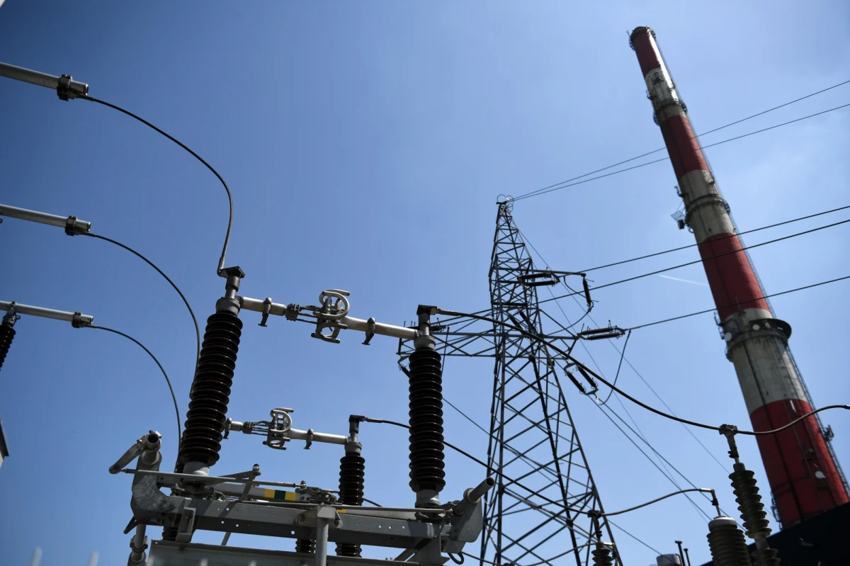 Komornik zablokował wszystkie konta bankowe Elektrociepłowni Andrychów. Jak nieoficjalnie dowiedział się reporter RMF FM, spółka ma prawie 90 milionów długu. Dla mieszkańców małopolskiego miasteczka może to oznaczać problemy z dostępem do ciepłej wody.