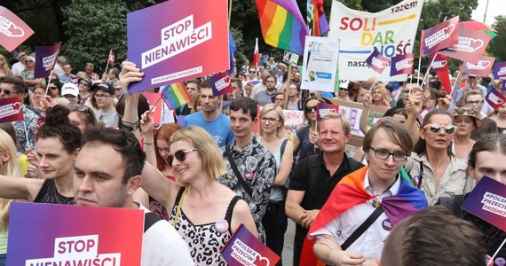 Pod hasłem "Płock napędza równość!" w sobotę przeszedł pierwszy w tym mieście Marsz Równości, zorganizowany przez środowiska LGBT. Na trasie przemarszu odbyło się kilka zgromadzeń jego przeciwników. Policja podkreśla, że marsz i pozostałe zgromadzenia "przebiegały bardzo spokojnie".