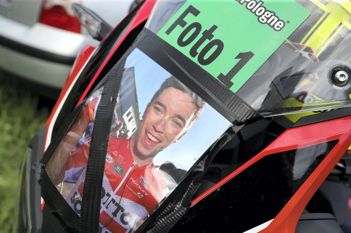 Przesłuchano już kolarzy w związku ze śmiercią 22-letniego Bjorga Lambrechta na trasie Tour de Pologone. W ramach pomocy prawnej przesłuchań dokonali policjanci z Zakopanego po zakończeniu wyścigu. Sprawą zajmuje się prokuratura w Rybniku, bo wypadek wydarzył się w Bełku na Śląsku.