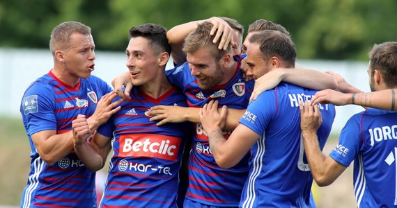 Piłkarze Piasta Gliwice przez rok nie przegrali meczu ekstraklasy na własnym stadionie. Ostatni raz zostali u siebie pokonani przez warszawską Legię 12 sierpnia 2018 3:1. Ta passa pozwoliła zespołowi Waldemara Fornalika zdobyć pierwsze w historii mistrzostwo Polski.