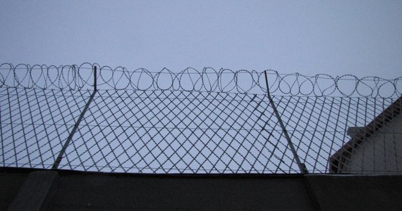 Trwają poszukiwania więźnia, który uciekł z zakładu karnego w Płotach (Zachodniopomorskie). Mężczyzna został skazany za kradzieże i według służby więziennej nie stanowi zagrożenia.