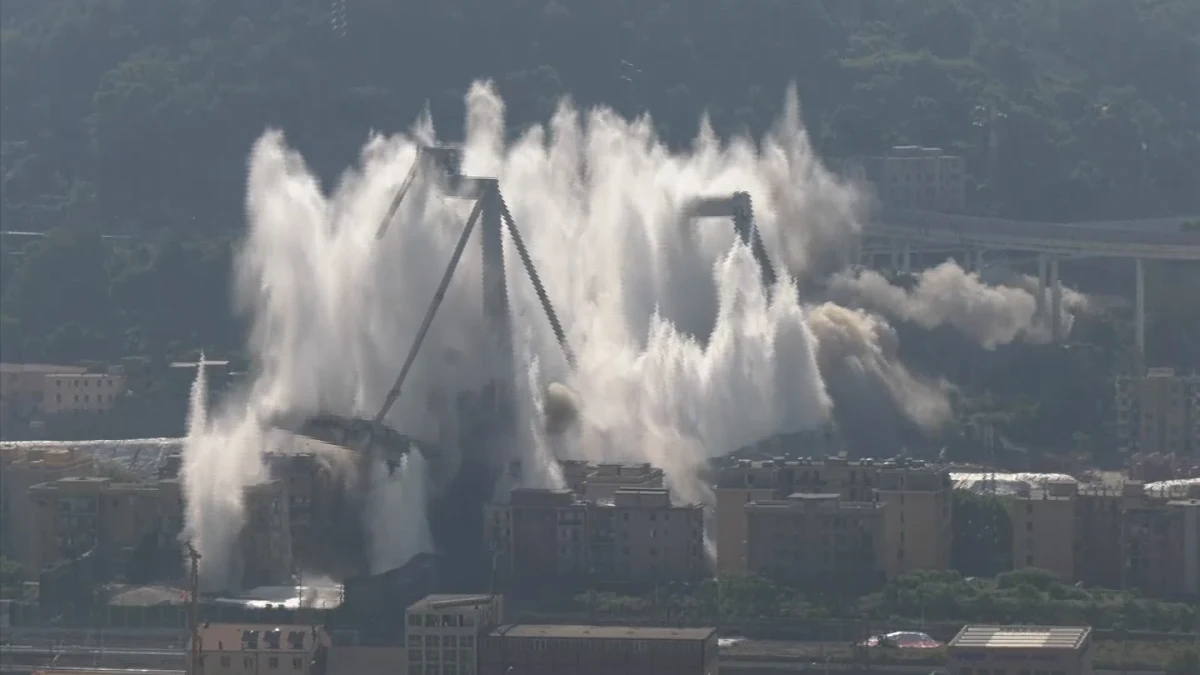 Na dwa dni przed pierwszą rocznicą katastrofy mostu Morandiego w Genui, w której zginęły 43 osoby, zakończyło się burzenie jego pozostałości - ogłosiły w poniedziałek władze miasta na północy Włoch. Rozebrany został ostatni filar konstrukcji, która runęła.