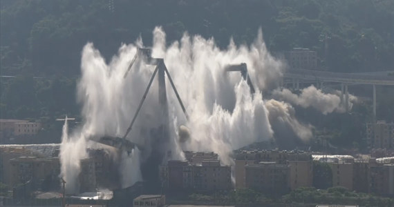 Na dwa dni przed pierwszą rocznicą katastrofy mostu Morandiego w Genui, w której zginęły 43 osoby, zakończyło się burzenie jego pozostałości - ogłosiły w poniedziałek władze miasta na północy Włoch. Rozebrany został ostatni filar konstrukcji, która runęła.