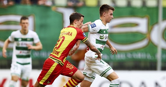 W meczu czwartej kolejki piłkarskiej ekstraklasy Lechia Gdańsk zremisowała w poniedziałek na własnym stadionie z Jagiellonią Białystok 1:1 (1:0). Nie było to jednak ostatnie spotkanie tej kolejki, bowiem konfrontacja Wisły Płock z Legią Warszawa została przełożona i odbędzie się 16 września.