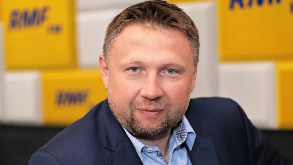 „Mamy do czynienia z dziwną sytuacją, gdy organy administracji publicznej dość oczywistych danych nie chcą udostępniać. Sama Kancelaria Prezesa Rady Ministrów robi wszystko, aby tych danych nie pokazać. To jest biegunowo odległe od jakieś elementarnej transparentności i uczciwości, jeżeli chodzi o życie publiczne” - powiedział w Rozmowie w samo południe w RMF FM poseł Platformy Obywatelskiej Marcin Kierwiński.