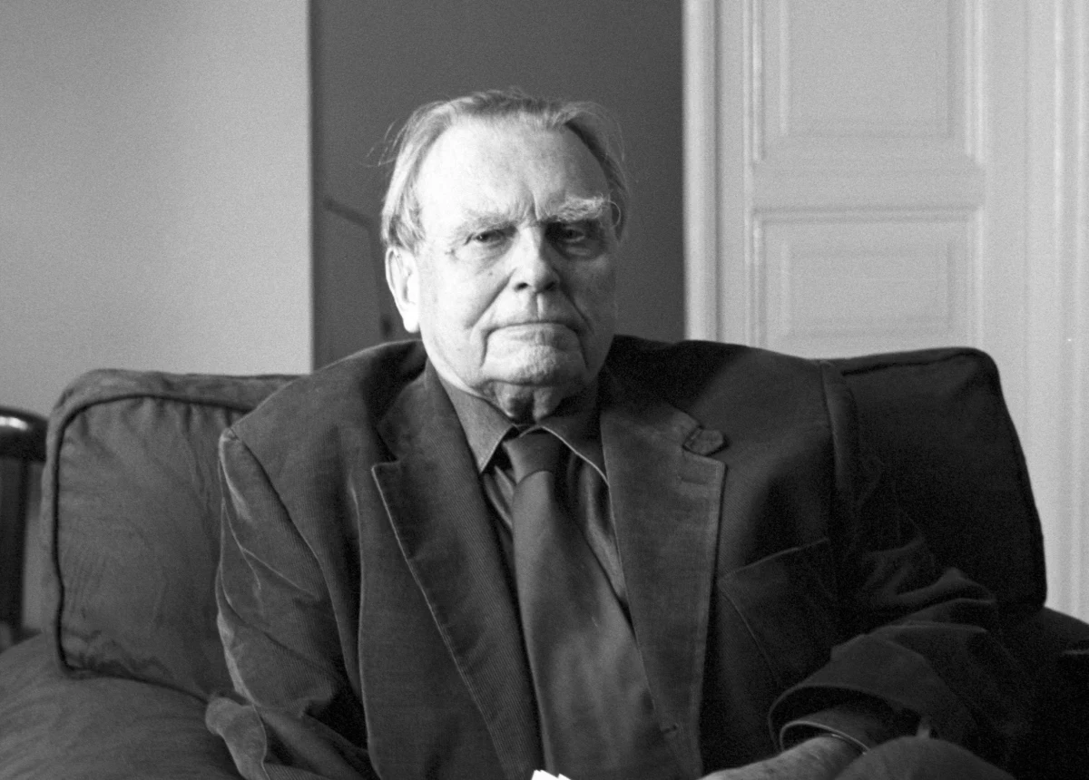 "Odpowiednikiem 'Pana Tadeusza' w naszej literaturze dzisiejszej jest Miłosza 'Rodzinna Europa', ta zarazem najlepsza książka tego autora" - pisała Maria Dąbrowska w "Dziennikach powojennych, 1960–65". 15 lat temu zmarł laureat literackiego Nobla, poeta, prozaik i eseista Czesław Miłosz.