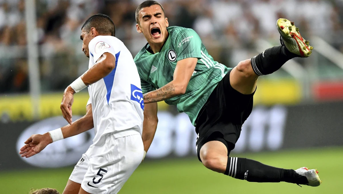 Legia Warszawa zagra o 18:00 w Atenach z Atromitosem w 3. rundzie eliminacji Ligi Europy. W Warszawie padł bezbramkowy remis i rewanż nie ma faworyta. Porażka Legii będzie jednak bolesna dla naszego futbolu. Jeszcze nigdy 14 sierpnia nie straciliśmy ostatniego przedstawiciela w europejskich pucharach. Warto byłoby uniknąć wyśrubowania niechlubnego rekordu.