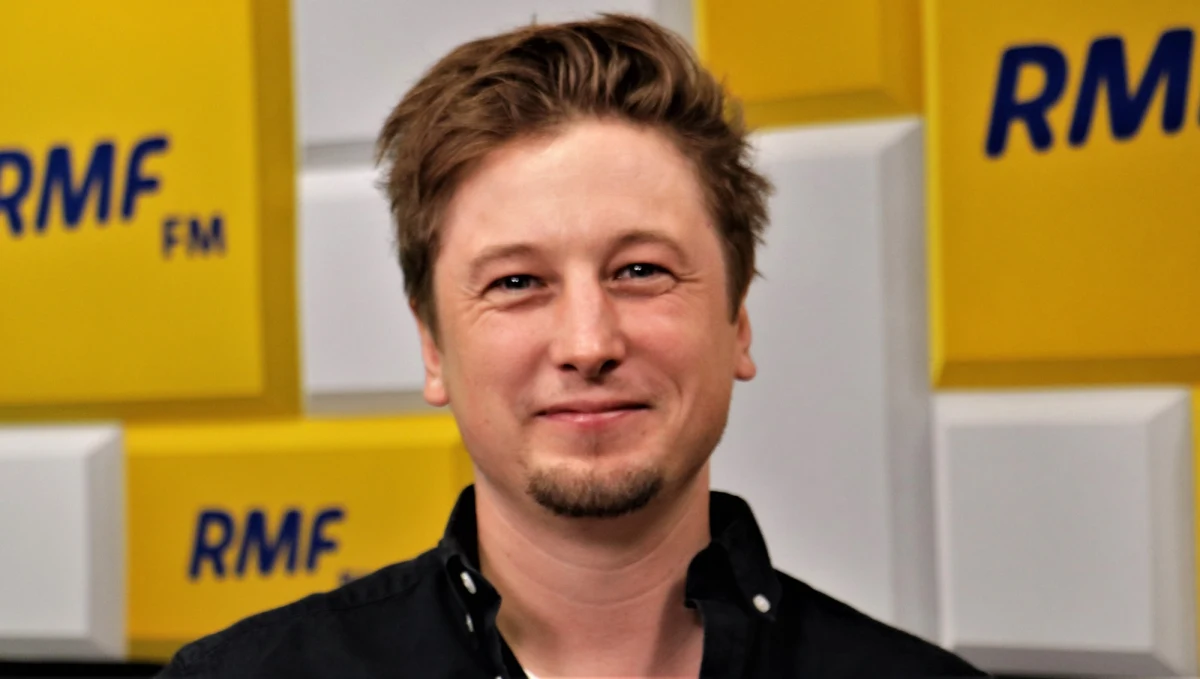 „Grill może się wydawać prozaicznym urządzeniem i może się kojarzyć z kiełbaską i gotowym zamarynowanym mięsem na tacce, ale wcale nie musi. Sama kiełbasa może być dziełem sztuki” - powiedział gość Rozmowy w samo południe w RMF FM Grzegorz Łapanowski, kucharz, przedsiębiorca i dziennikarz kulinarny.