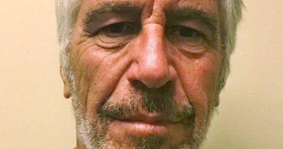 Sekcja zwłok wykazała, że amerykański finansista i miliarder Jeffrey Epstein doznał wielu złamań kręgów szyjnych – podaje "Washington Post" powołując się na źródła zbliżone do sprawy. Gazeta wskazuje, że pogłębia to tajemnicze okoliczności śmierci Epsteina.