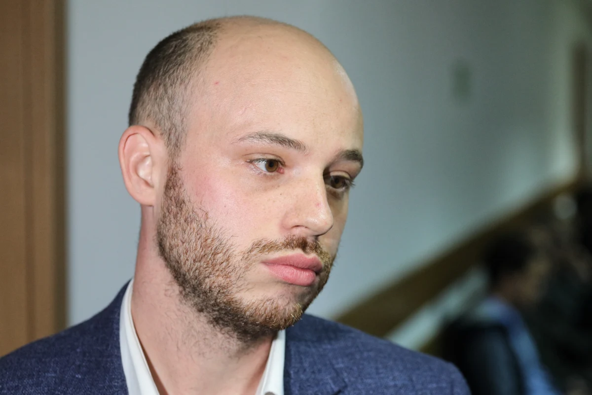 “Dziś mogę powiedzieć na sto procent: nie będę startował w najbliższych wyborach. I, z tego co się orientuję, nie weźmie z nich udziału praktycznie nikt ze środowiska ruchów miejskich” – zapowiedział w rozmowie z Polską Agencją Prasową Jan Śpiewak, aktywista miejski i lider stowarzyszenia Wolne Miasto Warszawa. "Startu pod nazwą SLD sobie nie wyobrażam. Poza wszystkim innym - rodzice by mnie chyba wydziedziczyli" - dodał.