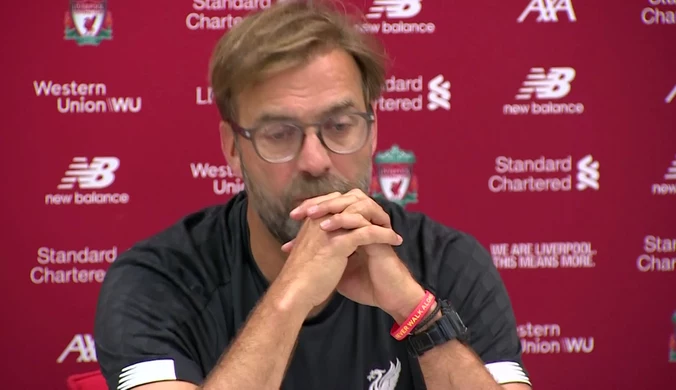 Premier League. Juergen Klopp o kontuzji Adriana: "Kibic kopnął go w kostkę". Wideo