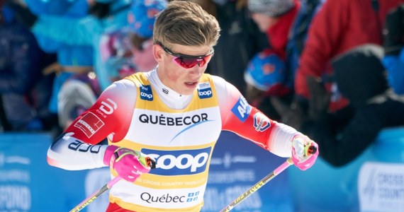 Trzykrotny mistrz olimpijski w biegach narciarskich z Pjongczangu (2018) Norweg Johannes Klaebo trenuje zwykle dwa razy dziennie, lecz teraz zaczął to robić także w nocy.