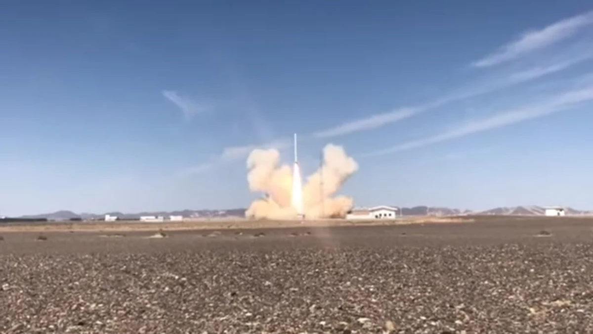 Chińska rządowa agencja kosmiczna w sobotę dokonała udanego wystrzelenia na orbitę okołoziemską swojej pierwszej rakiety przeznaczonej do użytku komercyjnego, Jielong-1 (Smart Dragon-1) - poinformowała państwowa telewizja CCTV.