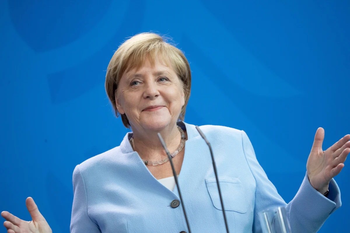 Kanclerz Niemiec Angela Merkel podziękowała Węgrom, Polakom i obywatelom byłej Czechosłowacji za wkład w zjednoczenie Niemiec. "Ich działania przyczyniły się do zakończenia Zimnej Wojny" - oznajmiła szefowa rządu RFN.