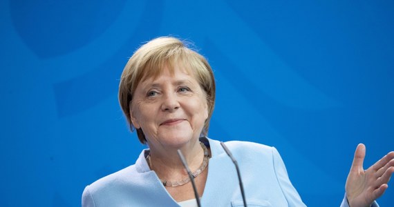 Kanclerz Niemiec Angela Merkel podziękowała Węgrom, Polakom i obywatelom byłej Czechosłowacji za wkład w zjednoczenie Niemiec. "Ich działania przyczyniły się do zakończenia Zimnej Wojny" - oznajmiła szefowa rządu RFN.