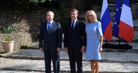 Poranna konferencja prasowa prezydentów Rosji i Francji jednoznacznie zapowiada ocieplenie stosunków linii Paryż - Moskwa, komentują francuskie media. Czy czeka nas zmiana rozkładu sił w Unii Europejskiej?