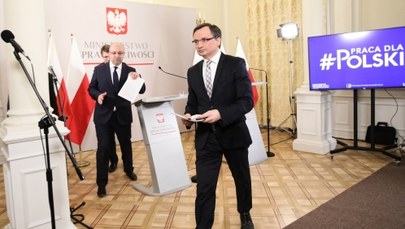 PO chce dymisji ministra Ziobry i jego zastępcy Piebiaka za "farmę trolli"