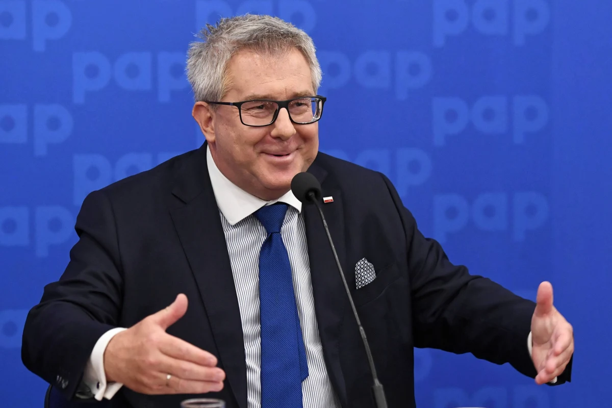 W niedzielę podczas mszy świętej w kościele w Kamieńcu Wrocławskim swoje przemówienie wygłosił Ryszard Czarnecki. Sam europoseł PiS nie widzi w tym nic niestosownego. Jak twierdzi, to ksiądz proboszcz poprosił go o powiedzenie kilku słów, a jego wystąpienie nie miało charakteru politycznego.
