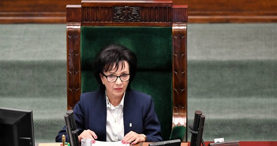 Marszałek Sejmu Elżbieta Witek zapowiedziała w środę, że z decyzją ws. publikacji list poparcia dla kandydatów do Krajowej Rady Sądownictwa poczeka do wyroku Trybunału Konstytucyjnego.