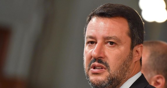 Lider włoskiej Ligi, dotychczasowy wicepremier i szef resortu spraw wewnętrznych Matteo Salvini oświadczył po rozmowie z prezydentem Sergiem Mattarellą, że najlepszym rozwiązaniem obecnego kryzysu rządowego po rozpadzie koalicji jego partii z Ruchem 5 Gwiazd są wybory. "Włochy nie mogą sobie pozwolić na to, by tracić czas, nie mogą mieć rządu, który się kłóci" – oświadczył.
