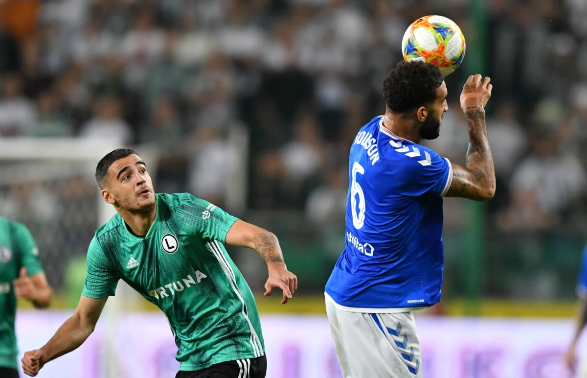 Piłkarze Legii Warszawa zremisowali ze szkockim zespołem Rangers FC 0:0 w pierwszym meczu czwartej, decydującej rundy kwalifikacji Ligi Europy. Rewanż 29 sierpnia w Glasgow.