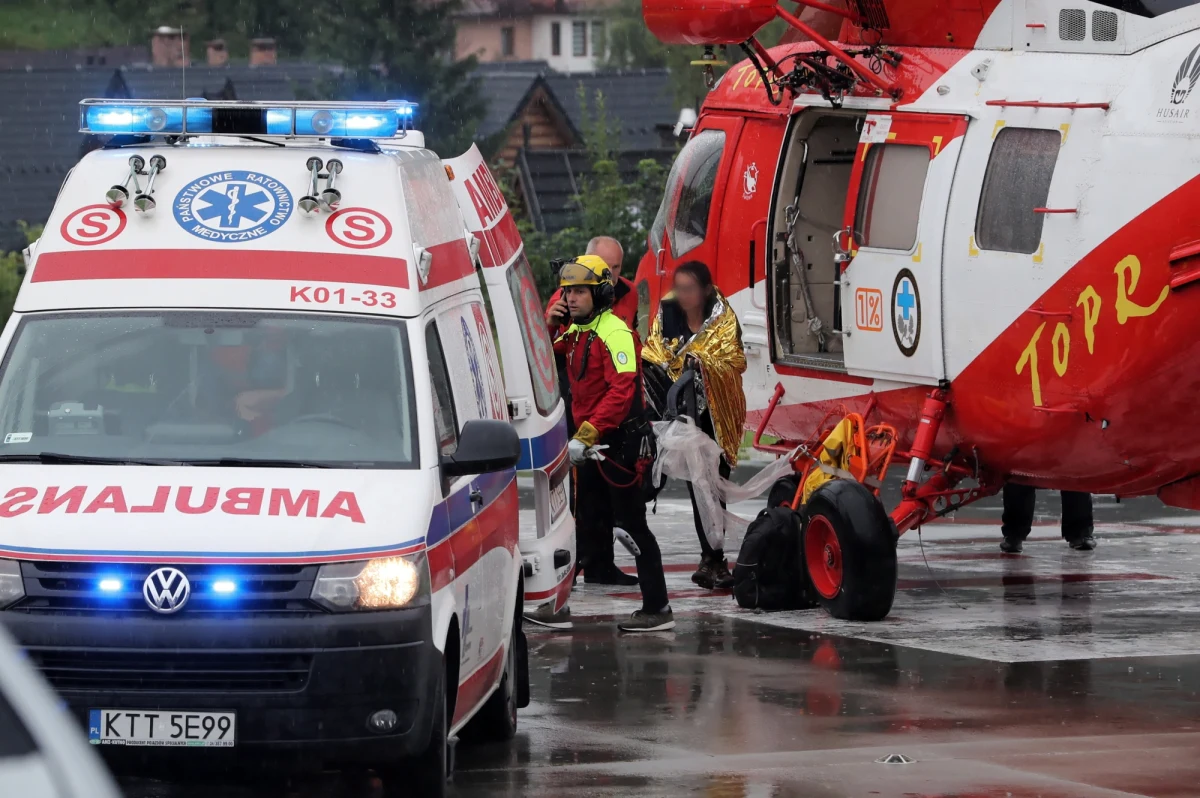 4 osoby nie żyją, w tym dwoje dzieci w wieku 10 lat, a ponad 140 zostało poszkodowanych - to bilans gwałtownej burzy, jaka przeszła w czwartek koło Zakopanego. Akcja ratunkowa trwała wiele godzin. Dziś ratownicy znowu wrócą w góry. Szlak na Giewont jest zamknięty. Burmistrz Zakopanego ogłosił trzydniową żałobę.