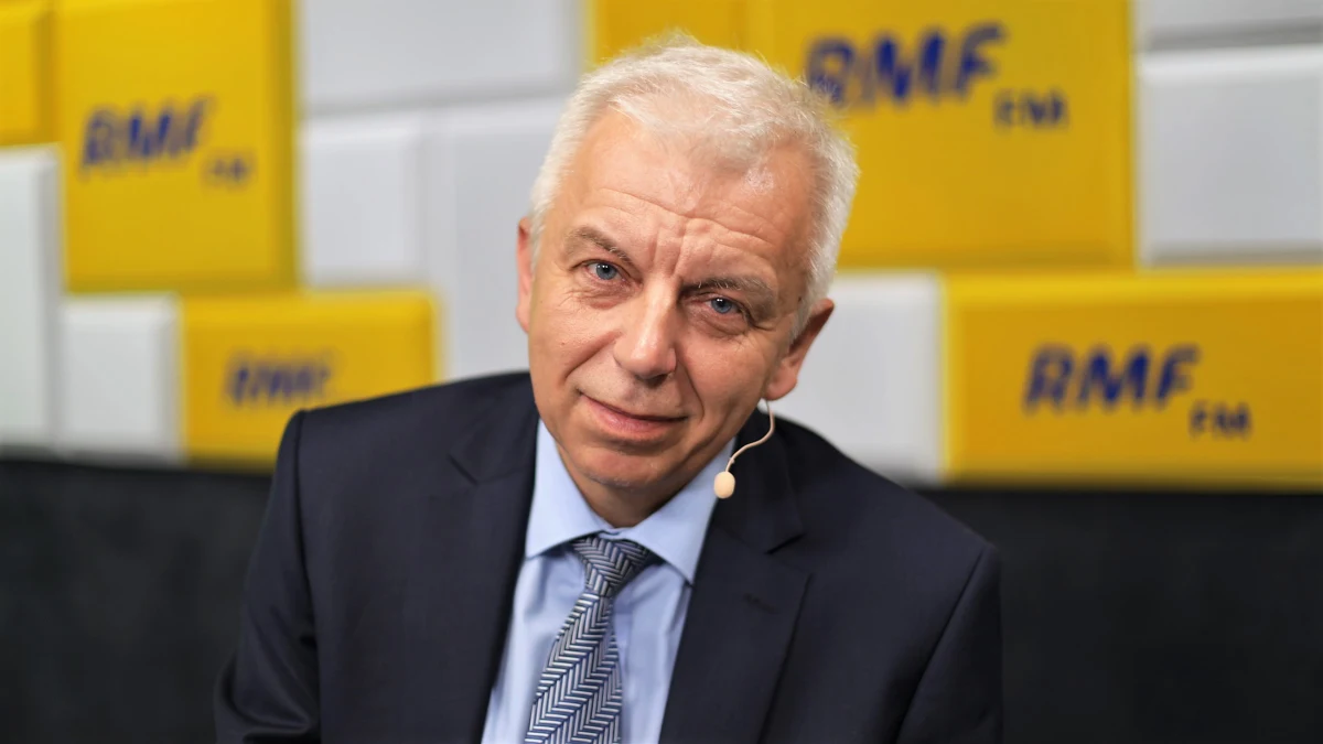 "Burza w górach latem nie jest niczym nadzwyczajnym, to jest zjawisko normalne. Sezon burzowy w Tatrach trwa od maja do końca sierpnia. Sierpień jest miesiącem, w którym możemy się spodziewać kilku, a nawet kilkunastu dni burzowych" - podkreśla w Rozmowie w samo południe w RMF FM przewodnik tatrzański i ratownik medyczny Kajetan Gawarecki nawiązując do wczorajszej tragicznej akcji ratunkowej po burzy w Tatrach. 