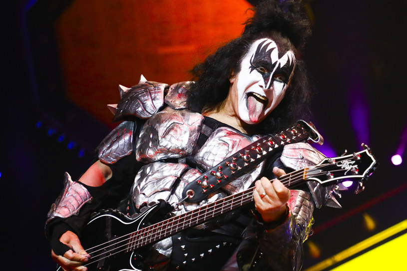 Współzałożyciel grupy Kiss przez ponad 40 lat kariery scenicznej zaskarbił sobie sympatię milionów fanów. Poza sceną muzyk wiedzie jednak raczej samotne życie, co bynajmniej mu nie przeszkadza. W najnowszym wywiadzie dla magazynu "Goldmine" zdradził, że nie ma przyjaciół.