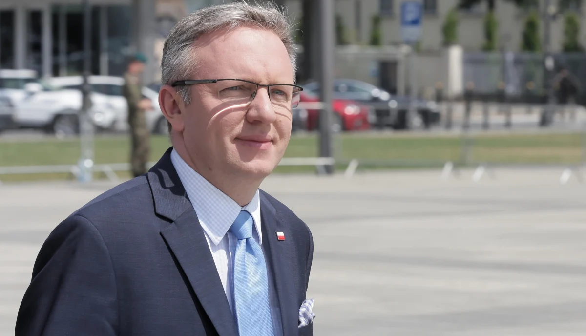 Przewodnicząca nowej Komisji Europejskiej Ursula von der Leyen zaprosiła Krzysztofa Szczerskiego, polskiego kandydata na komisarza, na oficjalne przesłuchanie w przyszłym tygodniu – dowiedziała się nieoficjalnie brukselska korespondentka RMF FM, Katarzyna Szymańska-Borginon. Podobne zaproszenia trafiły też do pozostałych kandydatów z innych krajów Unii Europejskiej.