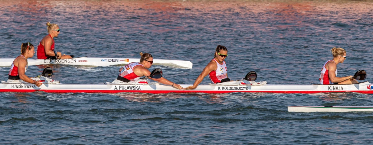 Sześć srebrnych medali i jeden brązowy – to dorobek polskiej reprezentacji w mistrzostwach świata w węgierskim Szegedzie. Trzy kwalifikacje olimpijskie wywalczyły kajakarki i dwie (komplet) kanadyjkarze.