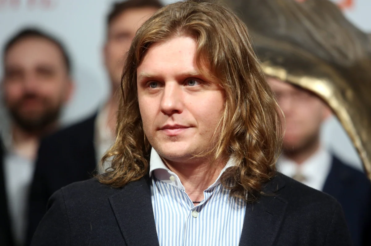 W czwartek o godz. 19.00 w kościele w Konstancinie-Jeziornej odbędzie się msza żałobna w intencji Piotra Woźniaka-Staraka. Z kolei w piątek w Fuledzie koło Giżycka zostanie złożona urna z jego prochami - poinformowała rodzina tragicznie zmarłego producenta filmowego.