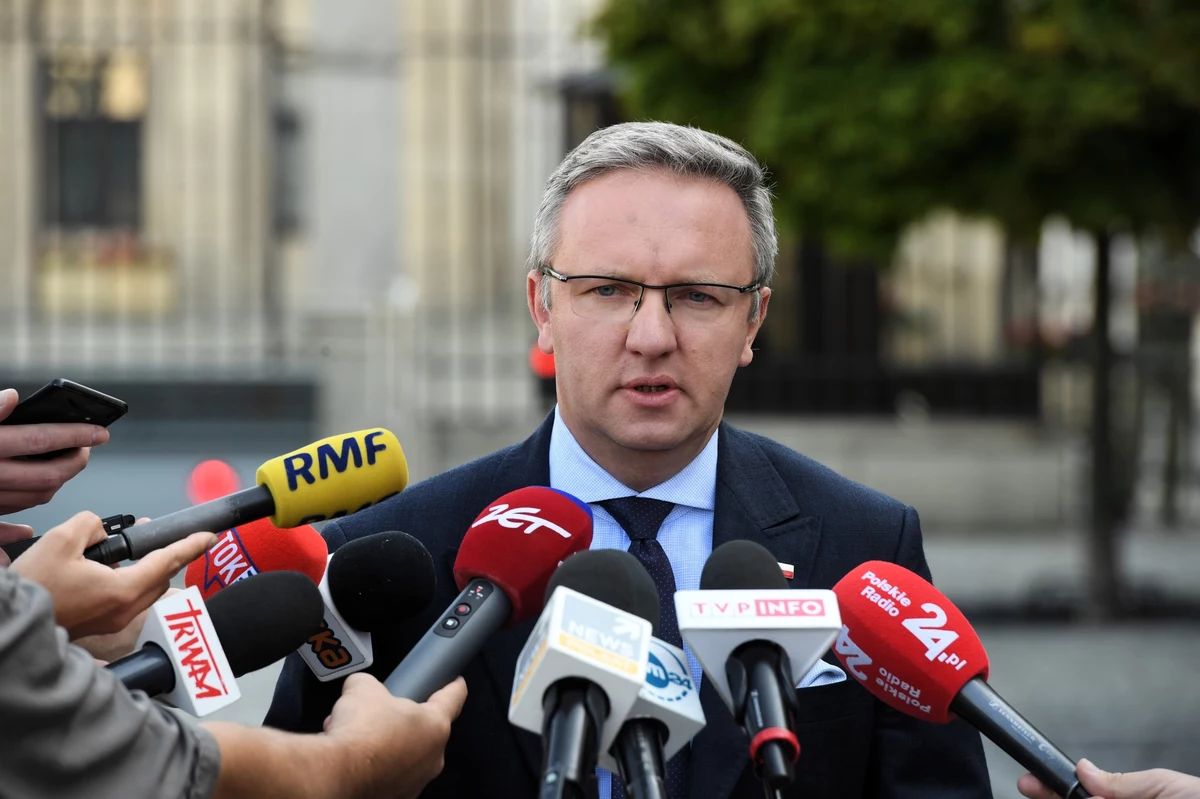 Szefowa Komisji Europejskiej Ursula von der Leyen rozpoczyna jutro przesłuchania kandydatów na unijnych komisarzy – mimo że Włochy, a także Francja nie przedstawiły jeszcze swoich kandydatów. To ustalenia naszej korespondentki w Brukseli. Problemy może mieć polski kandydat.