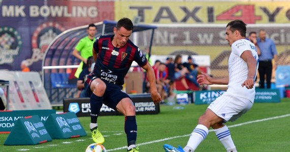 Pogoń Szczecin przegrała na własnym stadionie z Wisłą Płock 1:2. Trzy punkty dały podopiecznym Radosława Sobolewskiego awans na 13. pozycję w tabeli. Pogoń natomiast do spotkania ze Śląskiem Wrocław przystąpi jako wicelider.