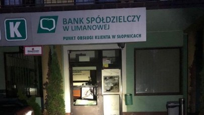 Wandale z Małopolski. Doszczętnie zdewastowany bankomat w Słopnicach