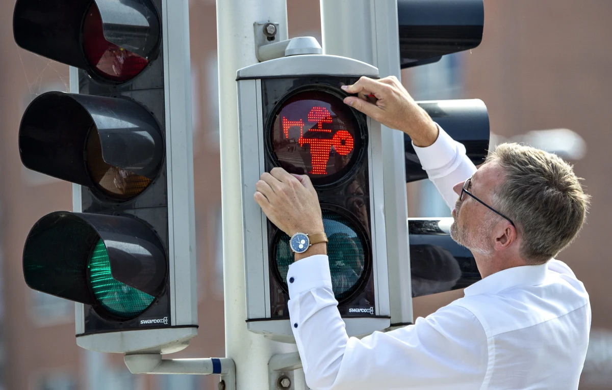 W drugim co do wielkości mieście Danii, Aarhus zamontowano na skrzyżowaniu nietypową sygnalizację świetlną. Ludziki mają postać wikingów. W ten sposób miasto nawiązuje do czasów swojej świetności w erze wikingów.  